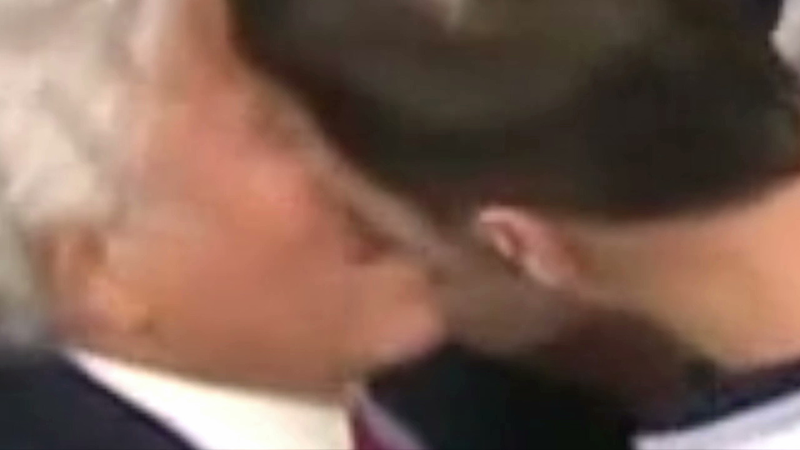 Illustration for article titled Tom Brady Got Thiiiiiis Close To Kissing Bob Kraft On The Lips